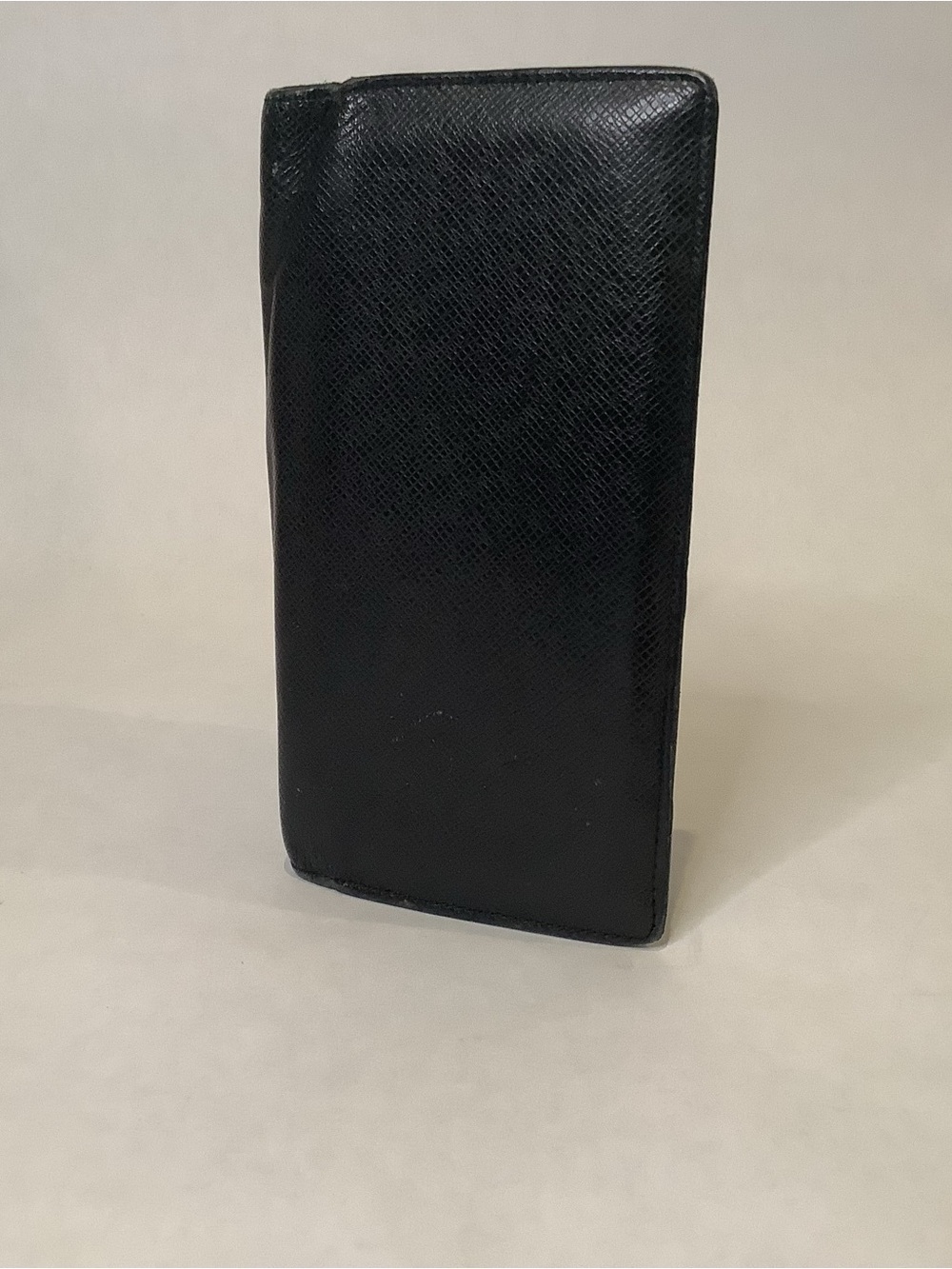 Louis Vuitton black flap wallet. Men or women’s